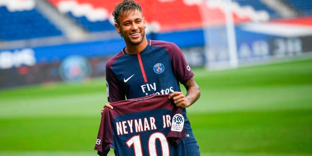 Neymar: Ironi 2 Jersey, Antara Nalar dan Kelakar thumbnail